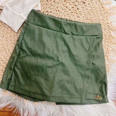 Conj. Blusa Cacharréu Lovely e Short Saia - Off White e Verde Musgo